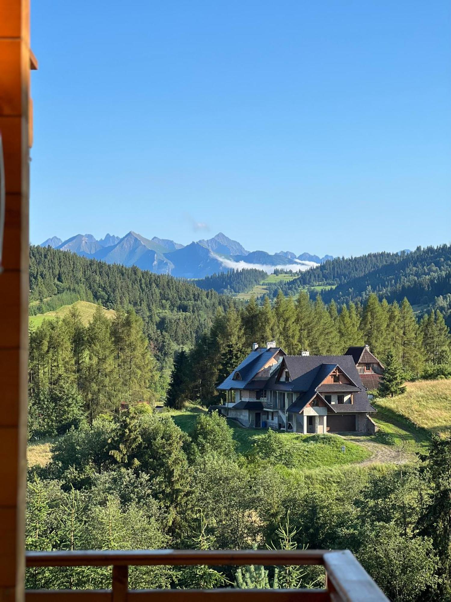 Houten Vakantiewoning "Reisnaarpolen" Royaal Ontbijt, Sauna En Hottub Czarna Gora Exterior photo